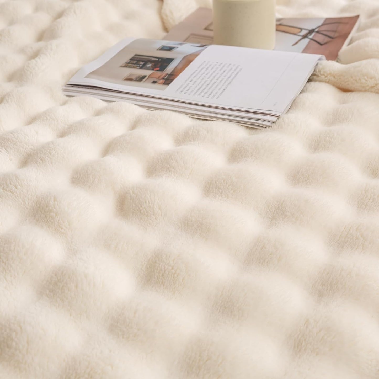 YUSOKI Luxury 3D Bubble Throw Blanket 3.1lb,All Ages,Home Decoration, (Ivory,60 * 80inches)