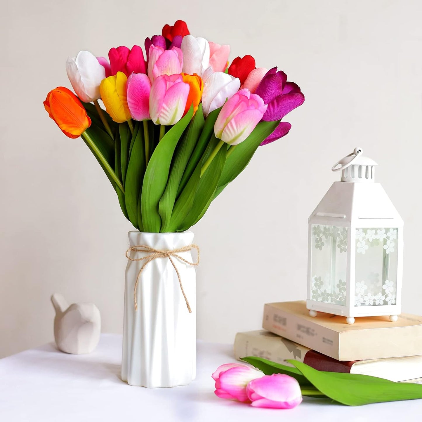 27pcs Colorful Artificial Flowers Tulips, Tulips with 1pc Plastic Vase, Fake Flowers Real Touch Flower 13.9", Christmas, Mother's Day, Easter, Valentine's Day, Family Kitchen, Wedding Decorations