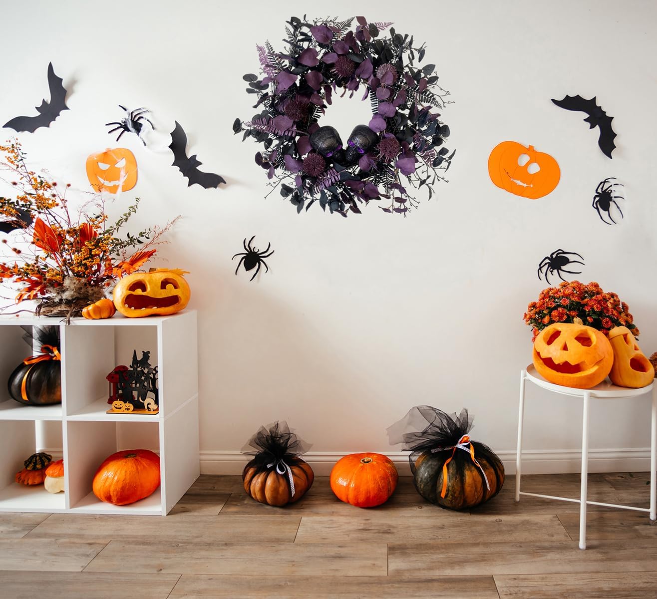 20" Halloween Wreaths for Front Door, Black Glitter Skulls Purple Eucalyptus Leaves Halloween Horror Decor, Gothic Party Room Decoration