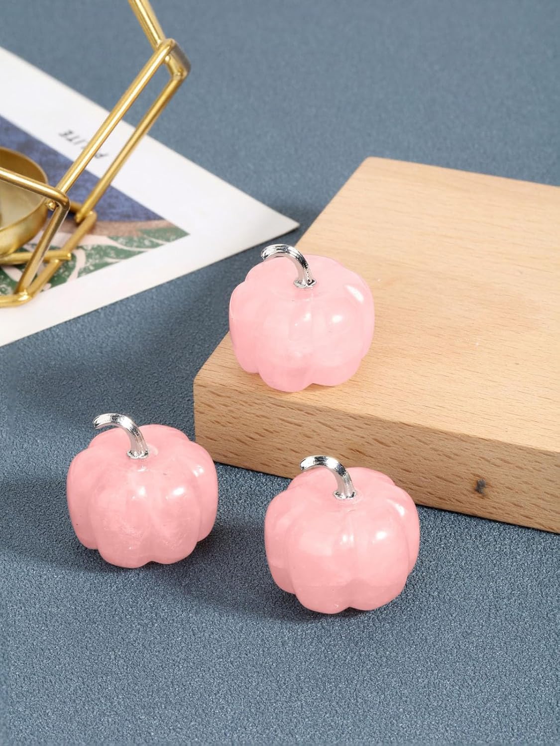 Jovivi Rose Quartz Crystal Pumpkin Figurine, 1.2" Mini Carved Gemstone Pumpkin Statue Decor Healing Stones Decorative Ornaments for Fall Harvest Thanksgiving Halloween Decorations Home Decor