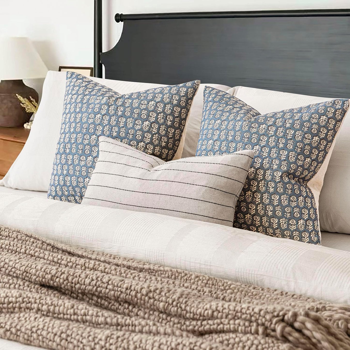 Foindtower Set of 2 Decorative Neutral Floral Print Throw Pillow Covers Vintage Accent Farmhouse Cushion Covers Boho Home Decor for Sofa Chair Couch Bedroom Living Room Outdoor,18×18 Inch,Dusty Blue