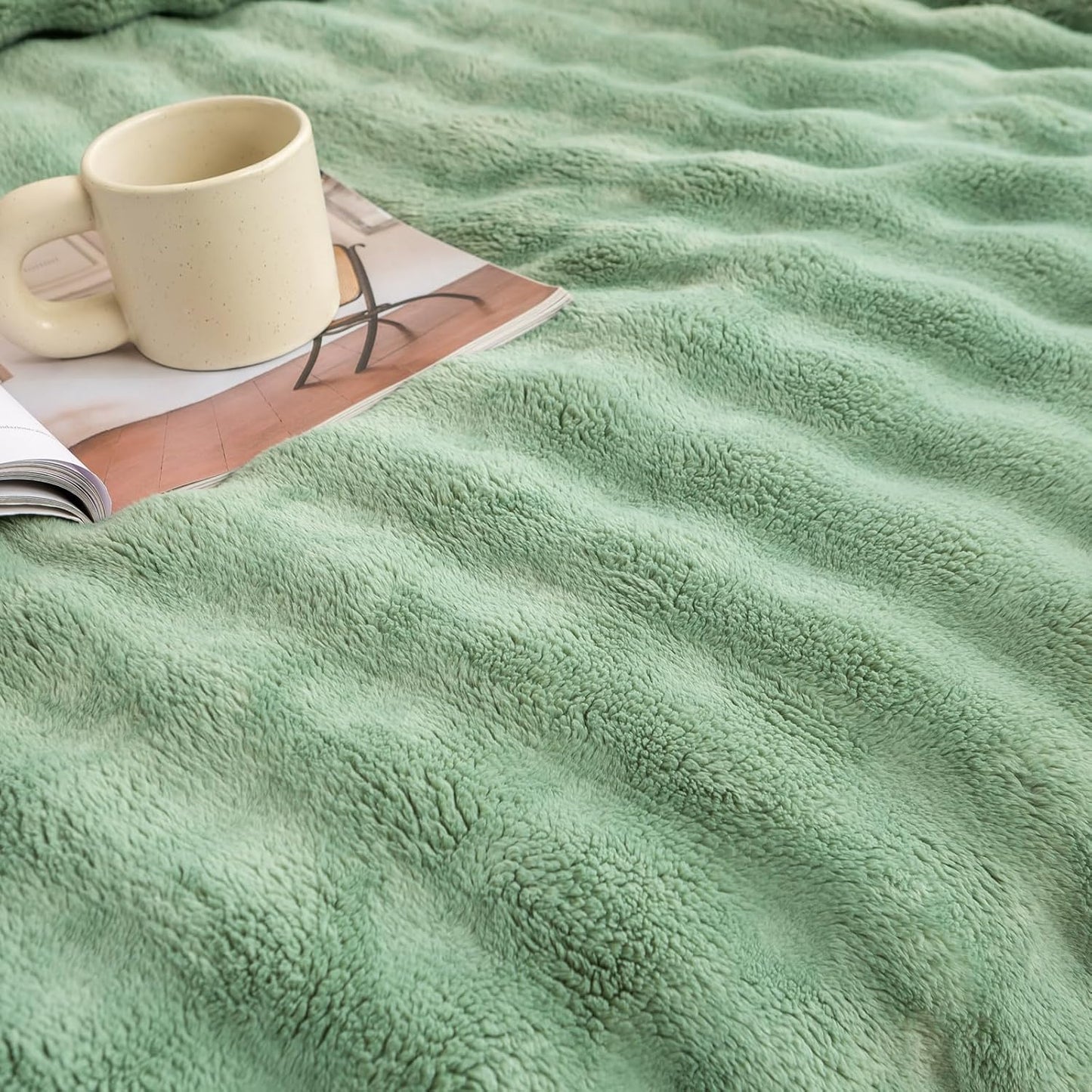 YUSOKI Luxury 3D Bubble Throw Blanket 5lb,All Ages,Home Decoration, (Sage Green,90 * 90inches)