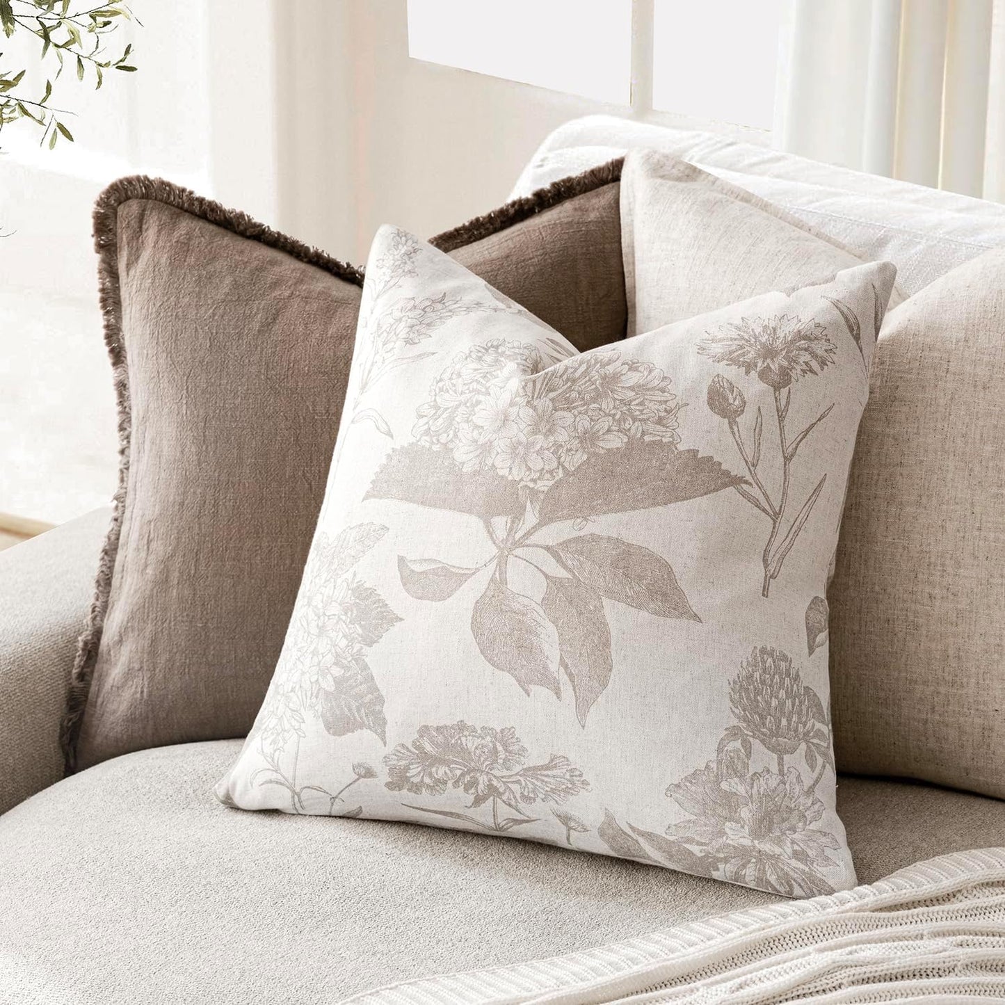 Foindtower Set of 2 Linen Floral Vintage Throw Pillow Covers Neutral Accent Decorative Cushion Covers Farmhouse Boho Home Decor for Sofa Chair Couch Bedroom Living Room Outdoor,20×20 Inch,Tan Beige
