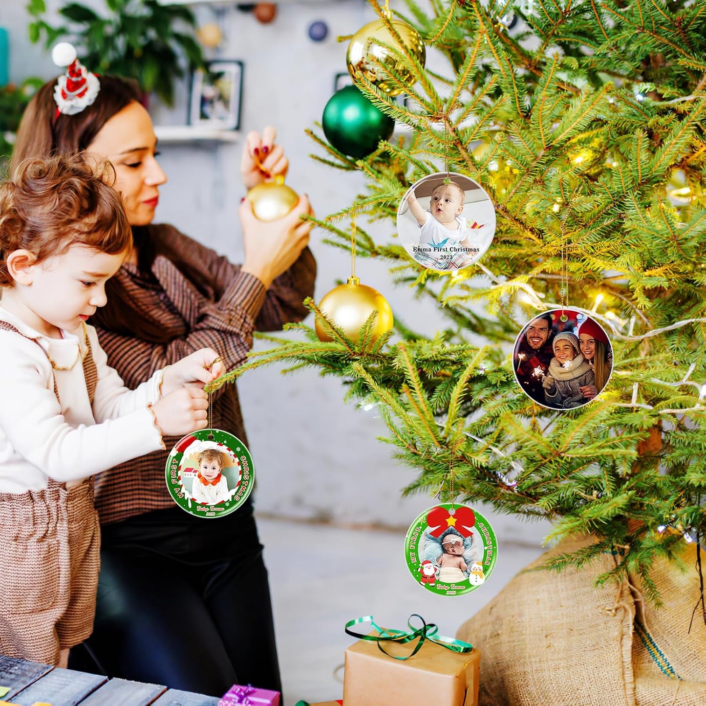 Personalized Baby's First Christmas Ornament 2025, Ceramic Custom Photo Text Christmas Ornament Customized Photo Ornament Christmas Tree Decorations Gift for New Parents Mom Dad Newborn Baby