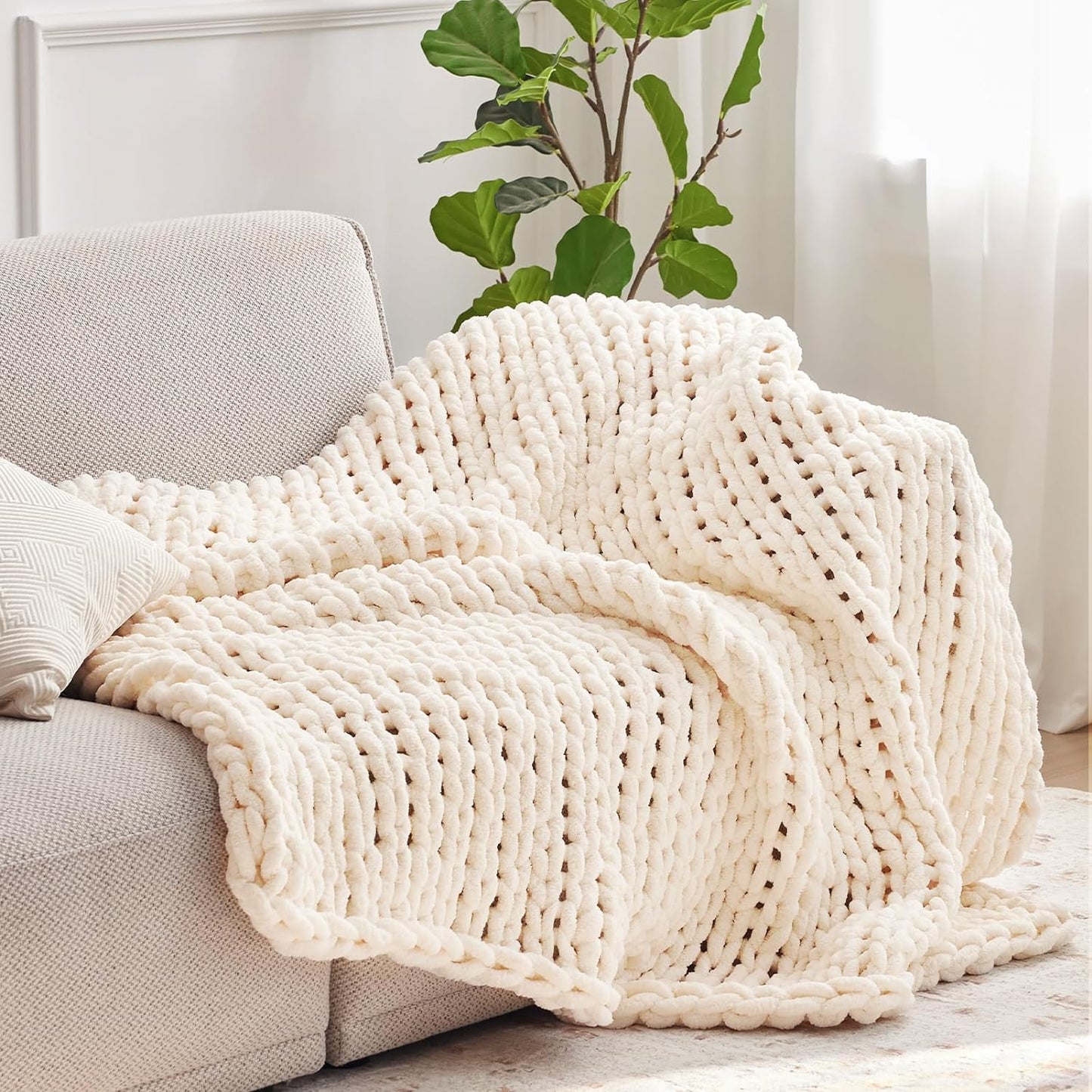 Chunky Knit Throw Blanket, 60''*80'' Knitted Throw Chenille Yarn for Bed Couch, Handmade Cream Crochet Big Thick Blanket, Machine Washable Cute Comfy Blanket for Home Decor