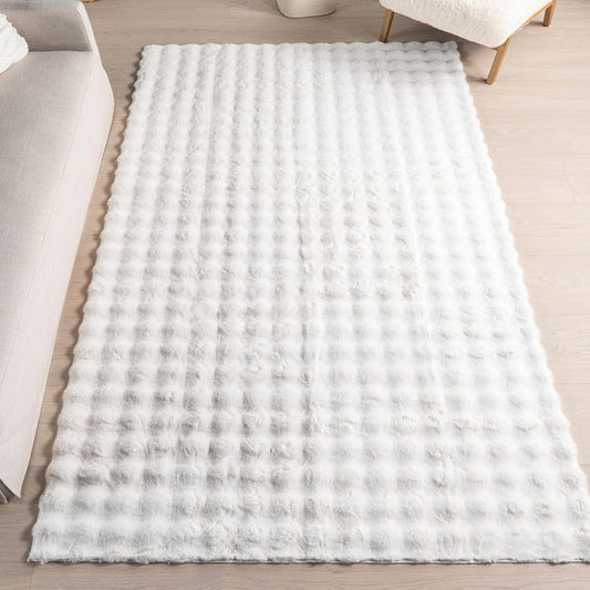 nuLOOM Jeni Solid Faux Rabbit Machine Washable Area Rug, 6x9, Off-White