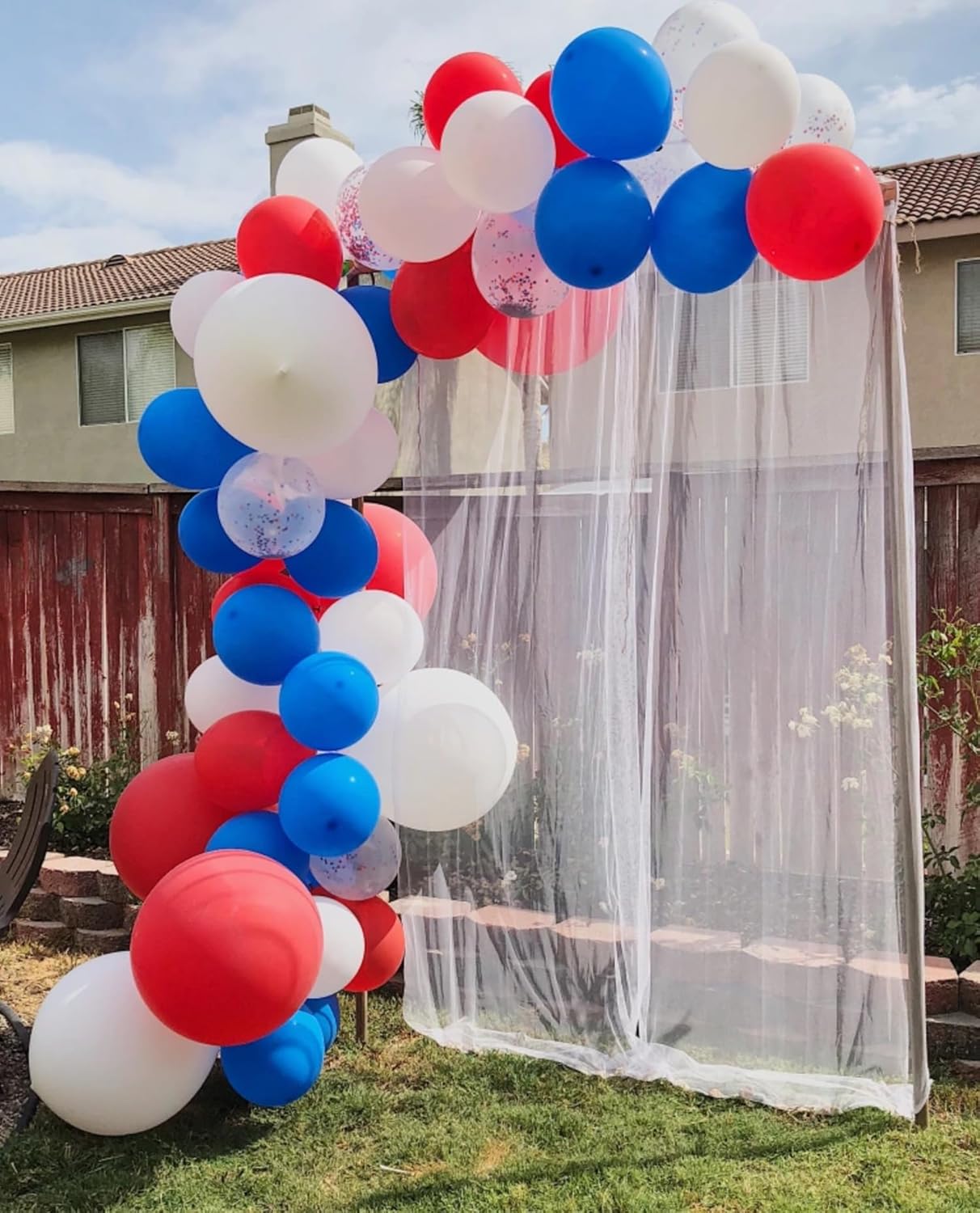 130pcs Red White Blue Balloons Different Sizes 18" 12" 10" 5" Party Latex Balloons for Birthday Graduation 4th of July Independence Day Anniversary New Year Holiday Party Decorations