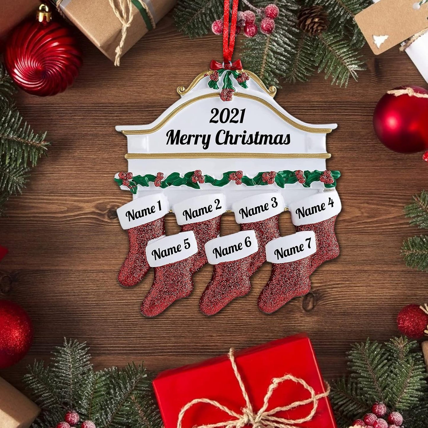 Personalized Christmas Ornaments Family of 2,3,4,5,6,7,8 Custom Christmas Stocking Ornaments with Names, Customized Xmas Day Home Christmas Tree Decora- Family of 7