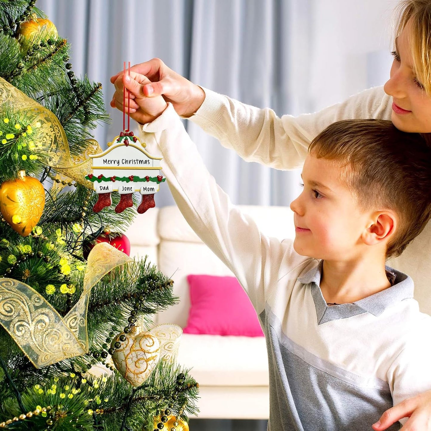 2025 Personalized Christmas Ornaments Family of 2/3/4/5/6/7/8,Custom Christmas Stoking Ornaments Deorations with Names,Customized Xmas Ornament Tree Deorations,Personalized Christmas Ornament Gifts