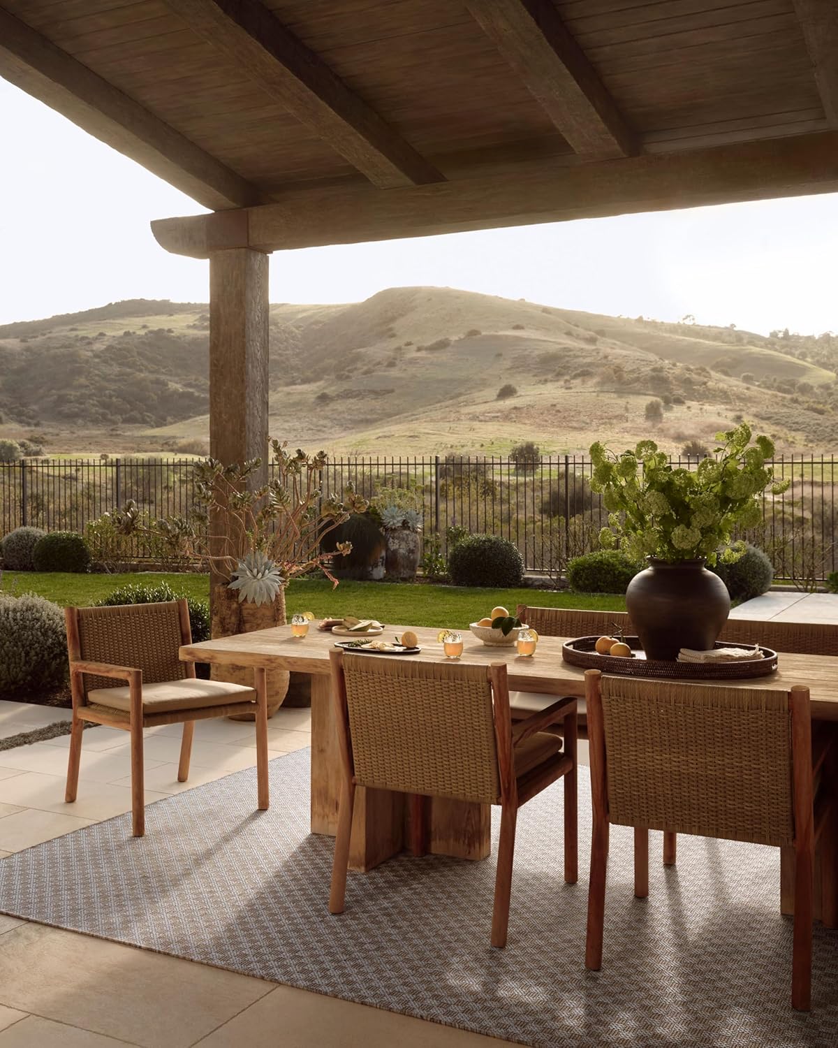 Loloi Amber Lewis Topanga Collection TOP-02 Natural/Silver 9'-2" x 12'-0" Indoor/Outdoor Area Rug