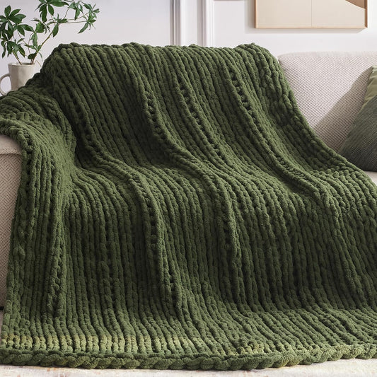 Chunky Knit Throw Blanket, 50''*60'' Knitted Throw Chenille Yarn for Bed Couch, Handmade Green Crochet Big Thick Blanket, Machine Washable Cute Comfy Blanket for Home Decor